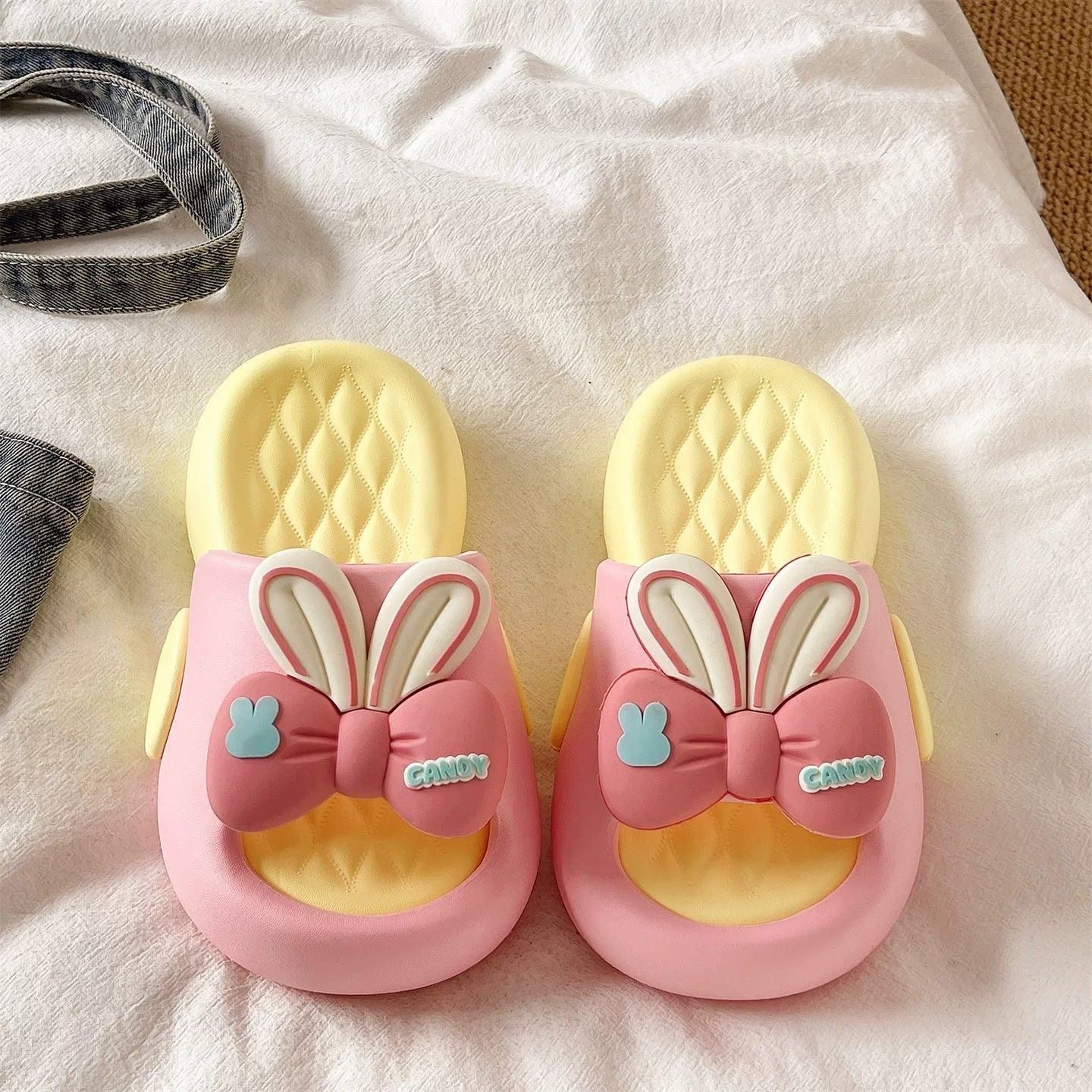 รองเท้าแตะรัดส้นแบบมีโบว์น่ารั - Cotton Candy Cone บทวิจารณ์และราคา