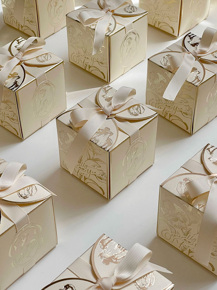 กล่องของขวัญกระดาษสี่เหลี่ยมพร - Event Party Box บทวิจารณ์และราคา